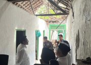 Atap Runtuh , Harapan Bertemu : kisah Pak Sarirejo Gisik Cemandi Sedati