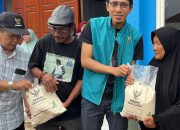 Bersama Menghadapi Banjir: Baznas dan Pemkab Sidoarjo Salurkan Bantuan untuk Pengungsi Tanggulangin