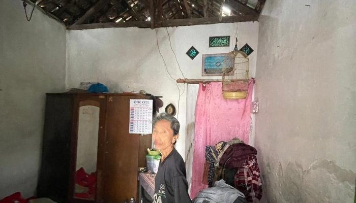 Atap Lapuk dan Ancaman Hujan: BAZNAS Sidoarjo Survei Dua Rumah Tidak Layak Huni
