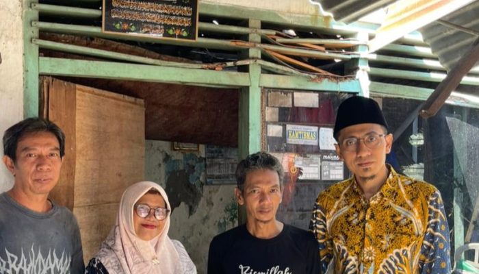Atap Harapan Hampir Runtuh: BAZNAS Sidoarjo Gerak Cepat Assessment Rumah Pak Shokhi di Ngingas
