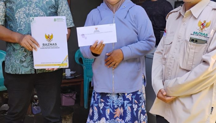 Zakat Menguatkan Indonesia: BAZNAS Sidoarjo Salurkan Bantuan Biaya Hidup untuk Warga Rentan di Gedangan