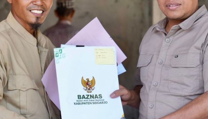 Menenun Harapan di Krian: Saat Zakat Menguatkan Pendidikan dan Memuliakan Rumah Ibadah