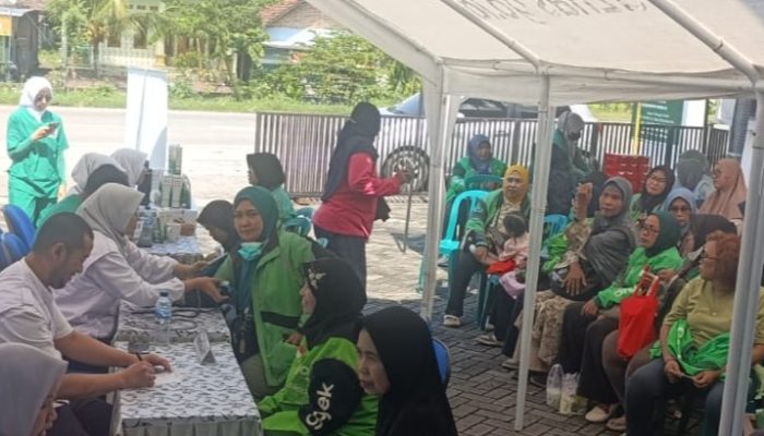 Bangkit Bersama Perempuan Tangguh: BAZNAS Sidoarjo, RSB Al-Chusnaini, dan Anlene Rajut Asa Kesehatan Ratusan Ojol Perempuan GASPOL