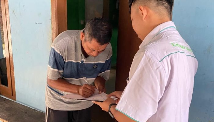 BAZNAS Sidoarjo Salurkan Bantuan Renovasi Musholah dan Biaya Hidup, Nyalakan Asa di Jantung Sidoarjo