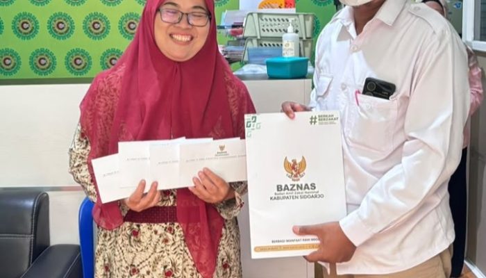 Menyemai Harapan di Ruang Kelas: BAZNAS Sidoarjo Sinergi BAZNAS Jatim Perkuat Masa Depan Siswa melalui Beasiswa Pendidikan