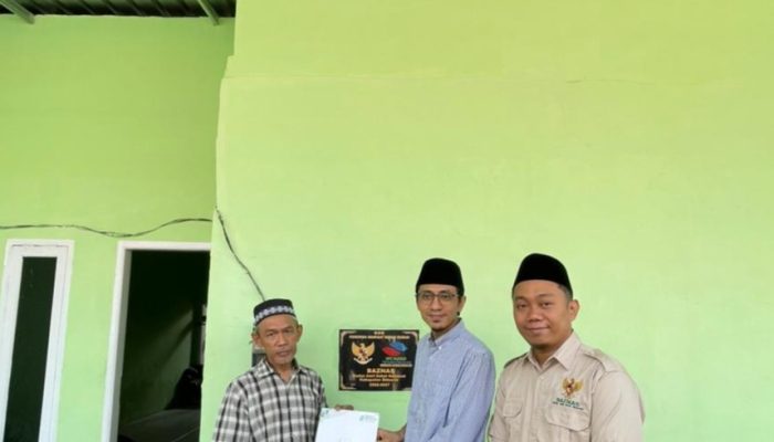 Menjemput Senyum di Balik Atap yang Lapuk: Sinergi Zakat Menguatkan Indonesia untuk Bapak Handoko