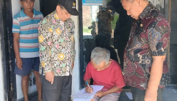 Menyapa Jiwa-Jiwa yang Terlupakan di Candi: Ketulusan Zakat Menembus Sunyi Lansia Sebatang Kara dan Warga Sakit Menahun